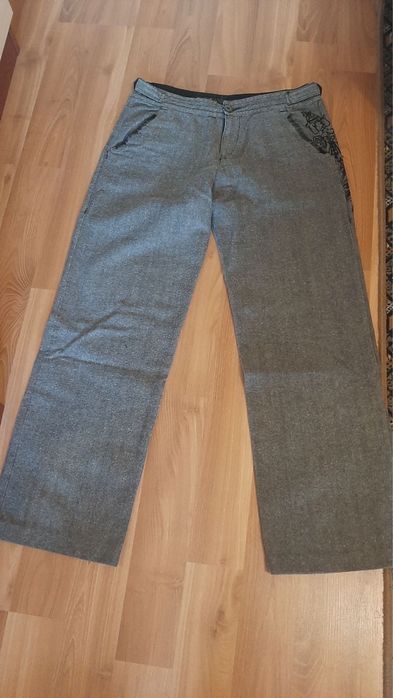 Дамски костюм