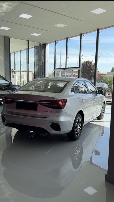 MG 5 avtosalon yangi