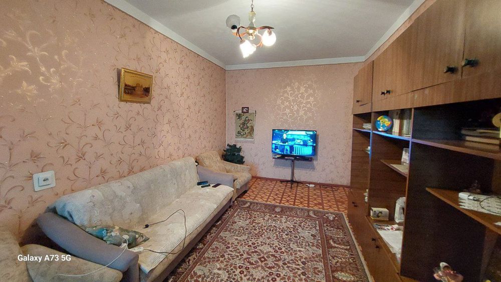 Продаю 2-х комнатную квартиру Янгихаёт Спутник 16