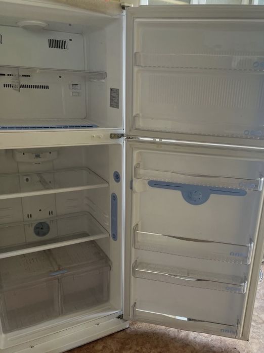 Продам холодильник