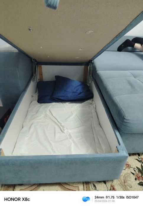 Диван синего цвета 4 метра