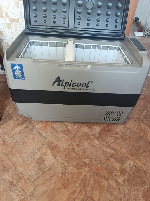 Продам автоходильник 50 л.б/у.12/24/220в.