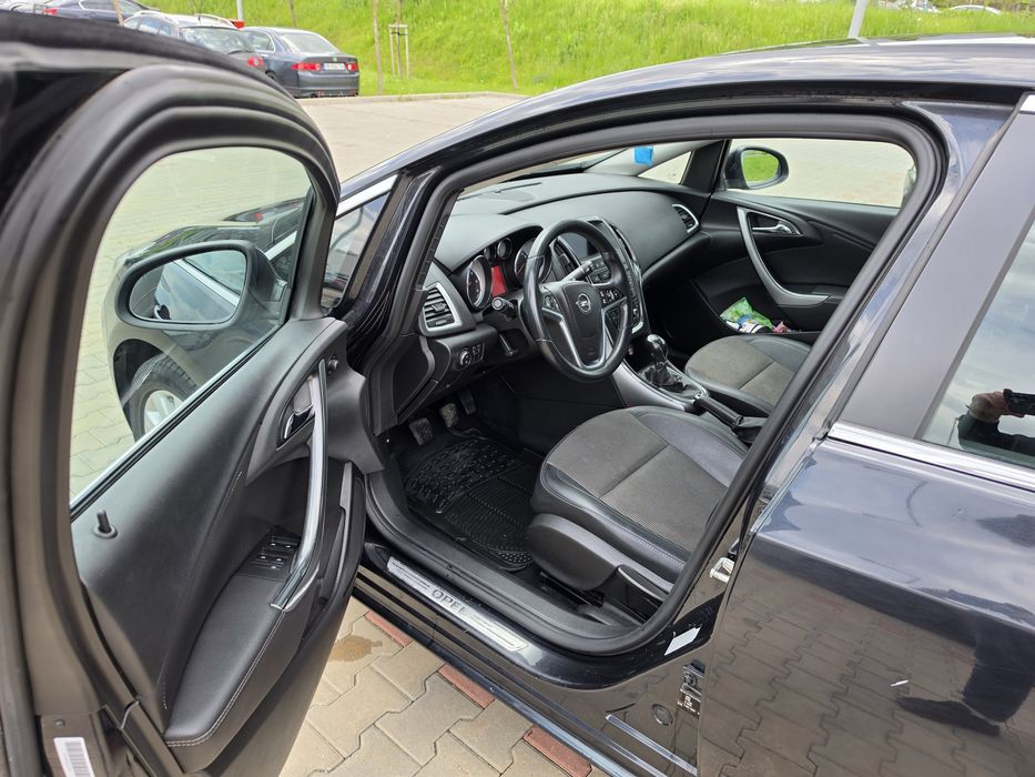 Opel Astra 1.7cdti 131hp