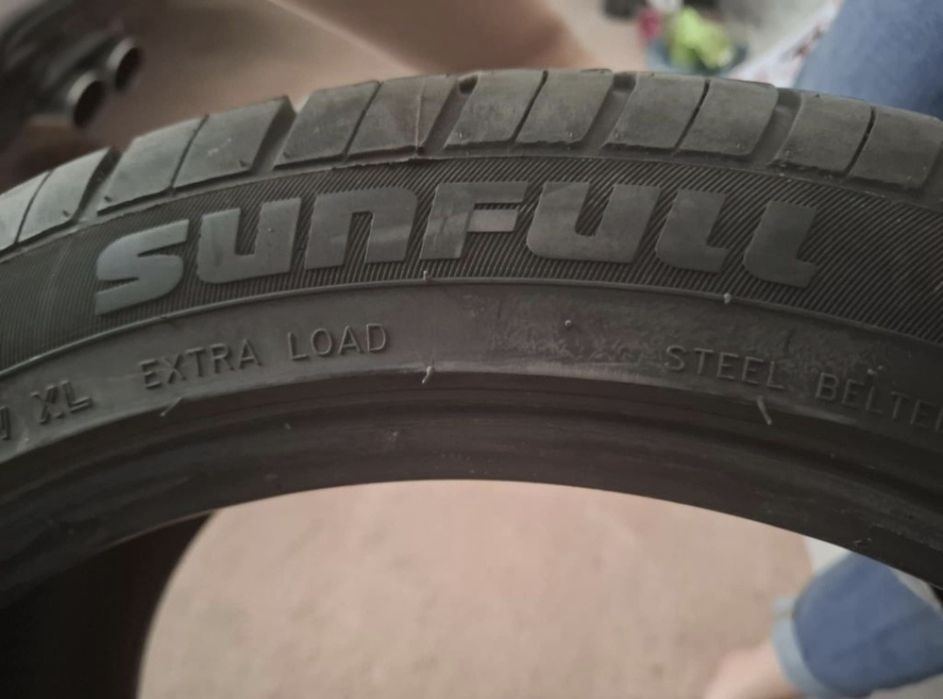 Гуми  R18 245/40/18