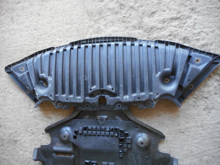 Капаци на двигатели от Мерцедес