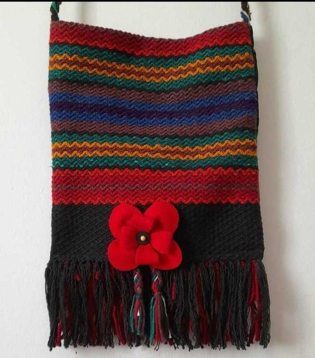 Битова торба с ресни и цвете  18 лв. / Терлци, Ръкавици/ Налични!