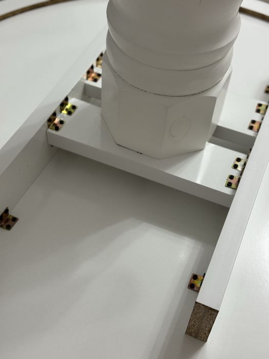 Продаю обеденный стол