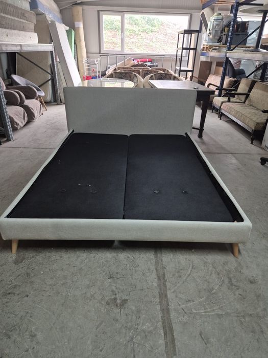 Спалня Kave Home, модел Dylia