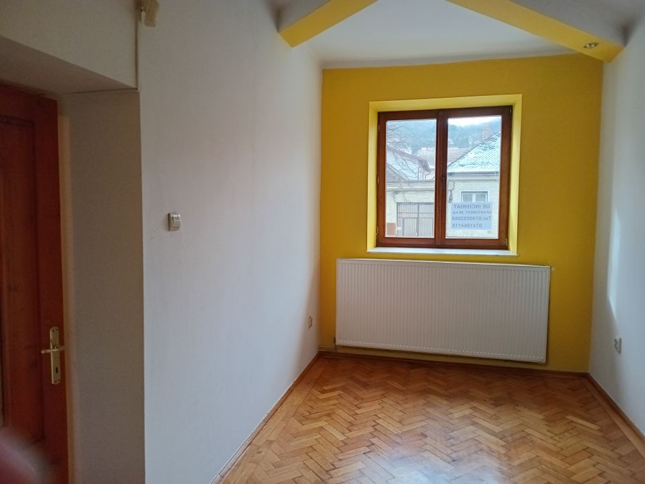 Închiriez spatiu pretabil birouri