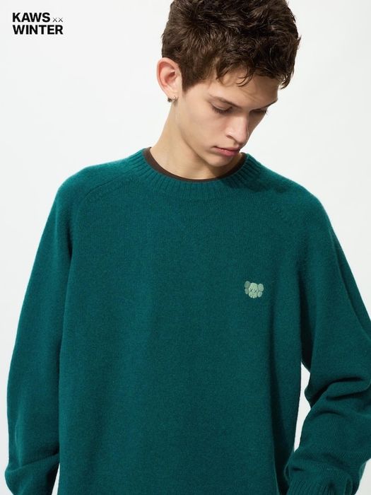 Новый свитер Uniqlo & KAWS
