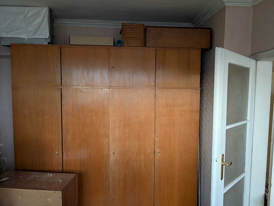 Подарявам четирикрилен гардероб 220х220 см.