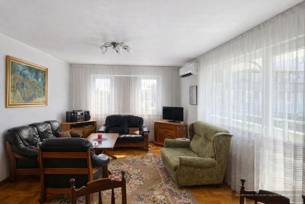 Дава се под наем Тристаен апартамент в Пловдив, Каменица 1 - 112 кв.м за 630 € - Снимка #1