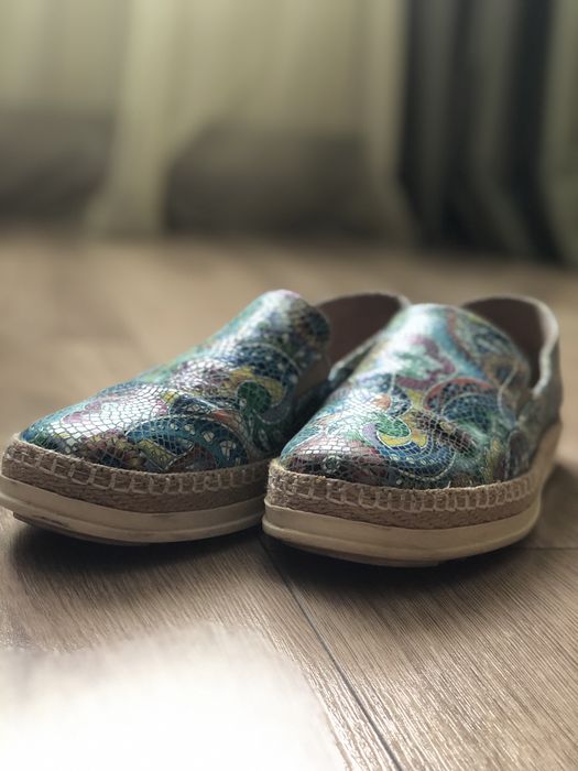 Мокасини от естествена кожа