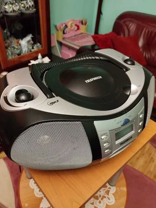 Radio bombox cu CD , Stik si card de memorie  - vand schimb cu  - google Nest mini