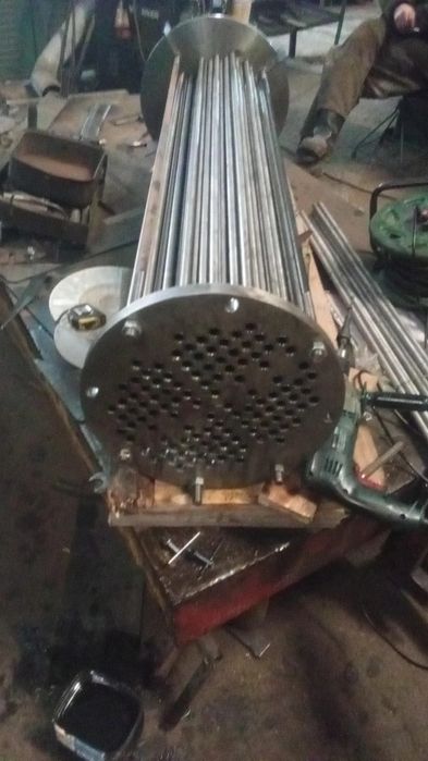 Токарный фрезерный сверловка  работой