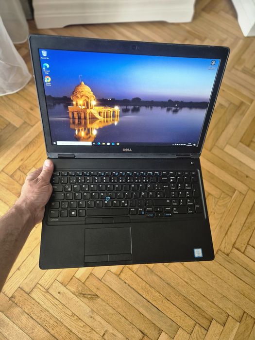 Laptop slim Dell i5-7th ssd ddr4 baterie f buna