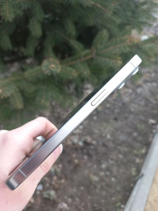 iPhone 15 pro 256 гб