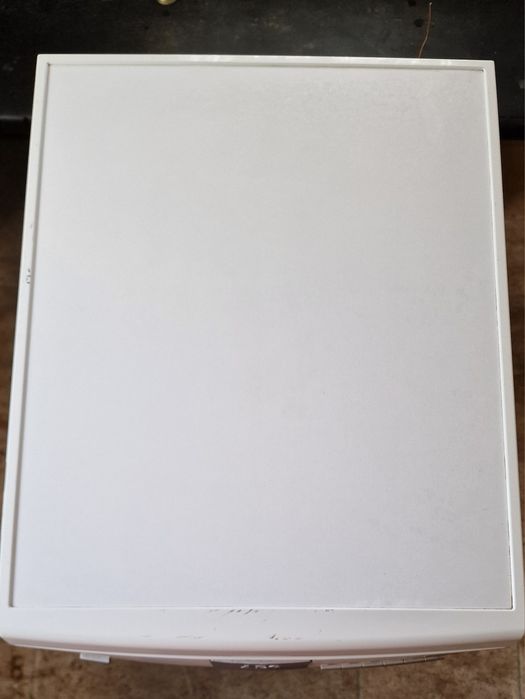 Продавам съдомиялна AEG