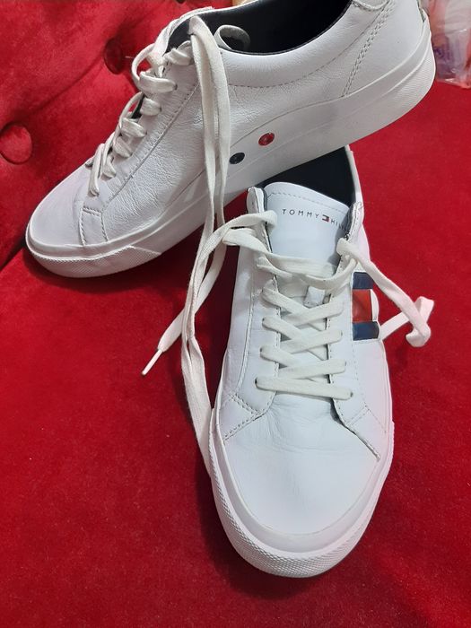 Оригинални Маратонки TOMMY HILFIGER  43 номер