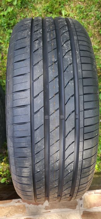 Vând 4 cauciucuri VARĂ Nexen N'Fera SU1  - 205/50r17  89V
