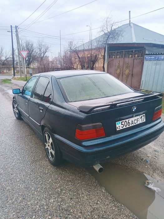 Продам бмв е36 на полном ходу.