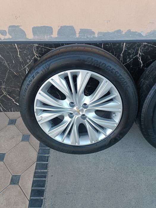 Kobalt Diska Balon 215 55 R17 Holati Yaxshi