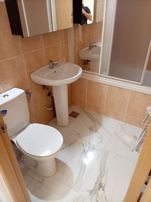Închiriez apartament