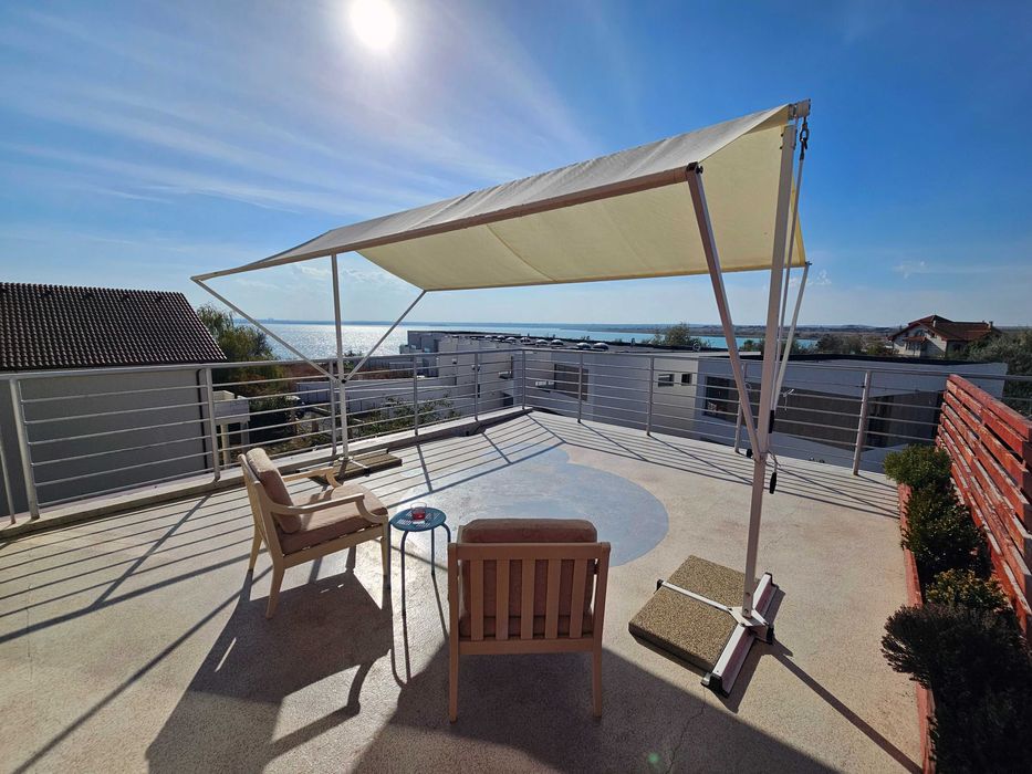 Vila P+2 pe malul lacului Siutghiol - Mamaia-Sat