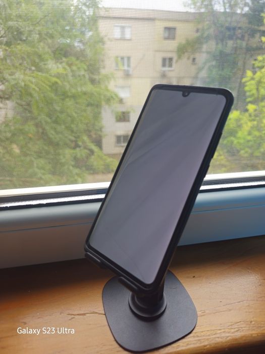 Huawei P30 Pro , urme fine de utilizare,citiți descrierea