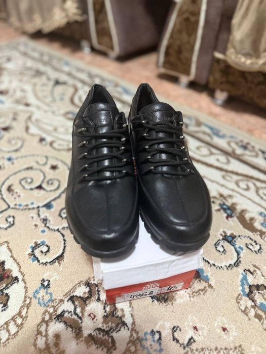 Аяқ киім новый...