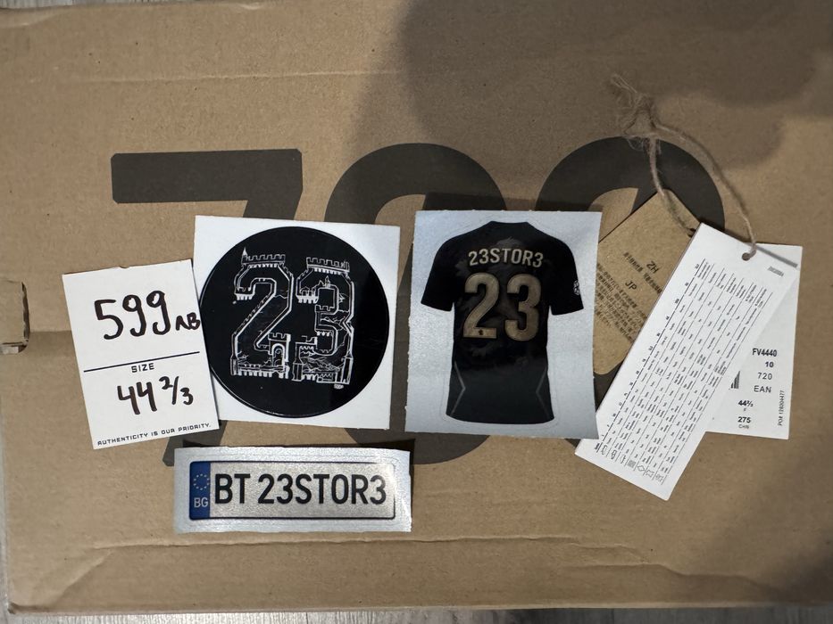 Addidas Yeezy 700 MNVN ОРИГИНАЛНИ