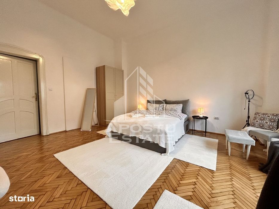 Apartament, spatios etaj 1, vedere in Piata Victoriei — fotografia 1