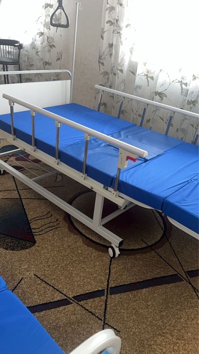 Продам кровать медицинскую