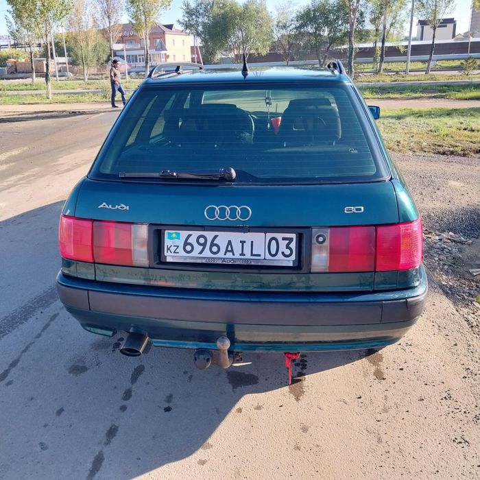 Машина , Ауди 80 В4 , 1995года