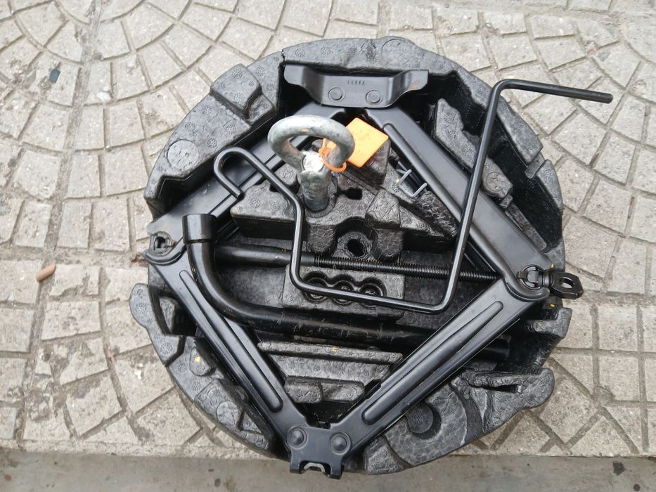 Оригинален комплект крик ключ кука за Opel astra.zafira.vectra.meriva.
