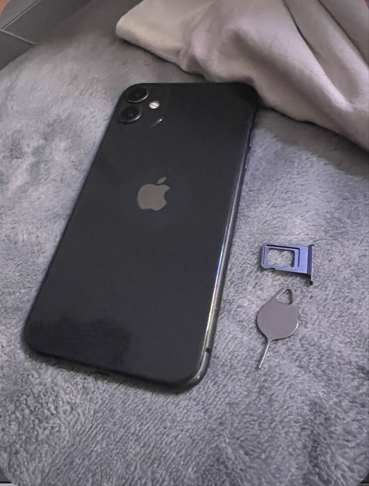 iPhone 11 заключен