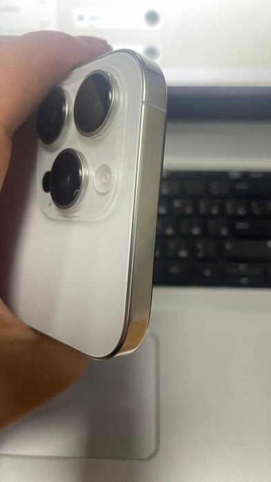 iPhone 16 Pro Max 256GB (Белый)