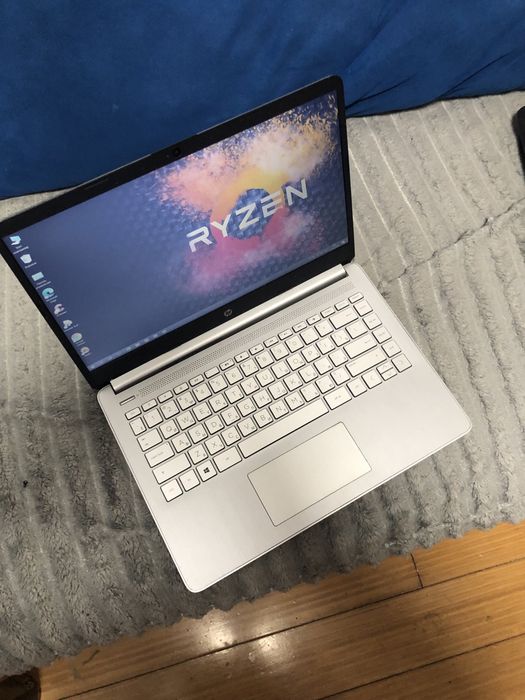 Отличный мощный ноутбук Hp на проце Ryzen 3 ssd m2 500гб win 10