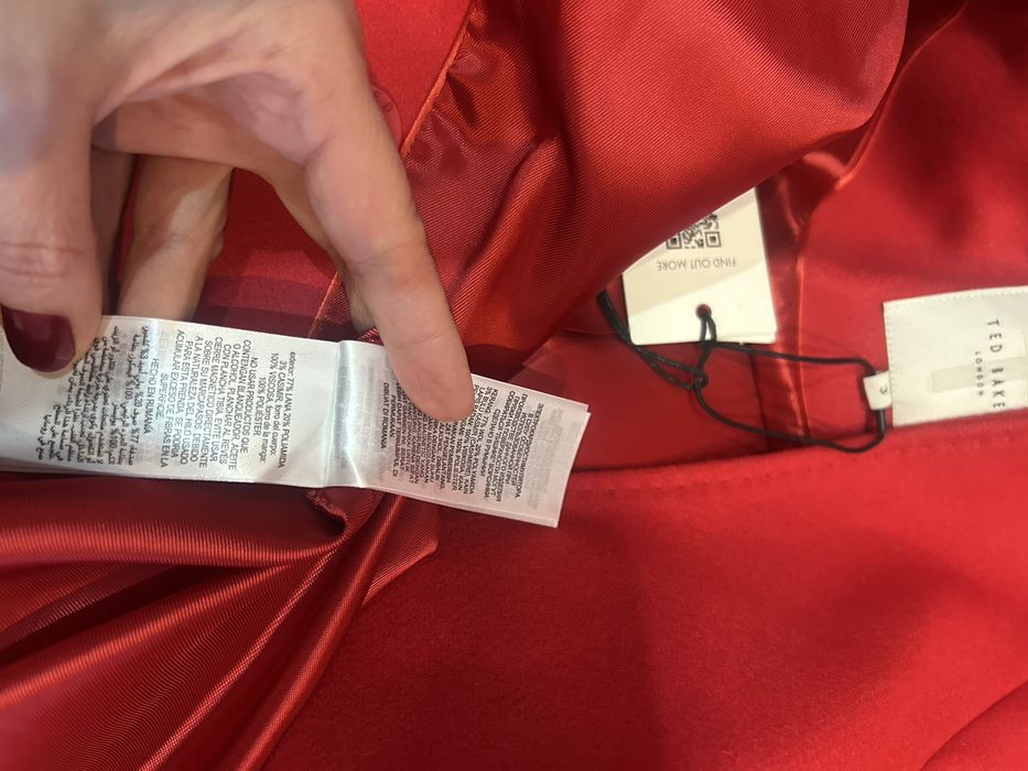 Palton Ted Baker nou cu eticheta