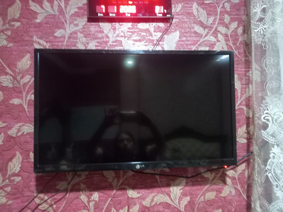 LG ploski ekran sifati a‘lo