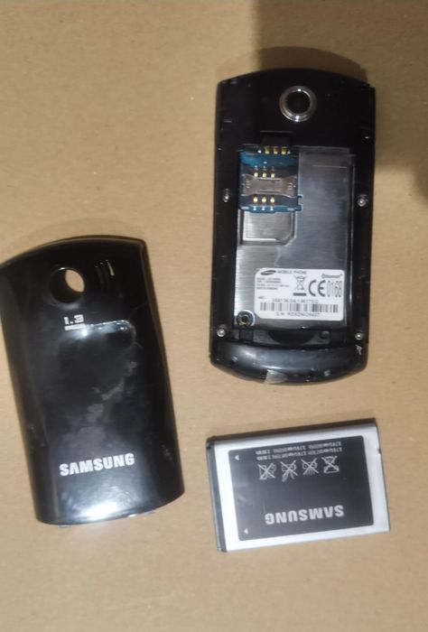 Telefoane mobile Samsung Huawei piese sau colecție toate 3 la 95 lei