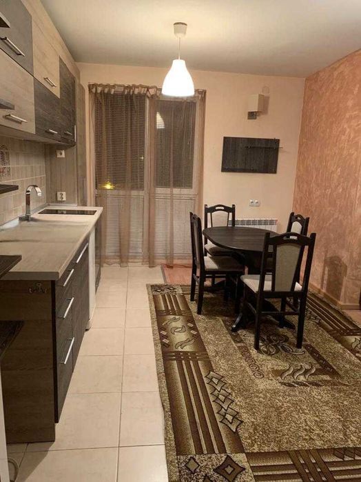 Дава се под наем Тристаен апартамент в София, Бъкстон - 85 кв.м за 714 € - Снимка #1