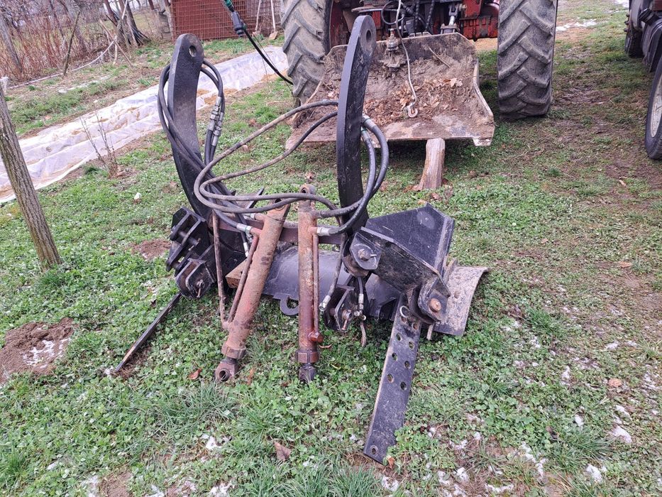 Lamă  față tractor
