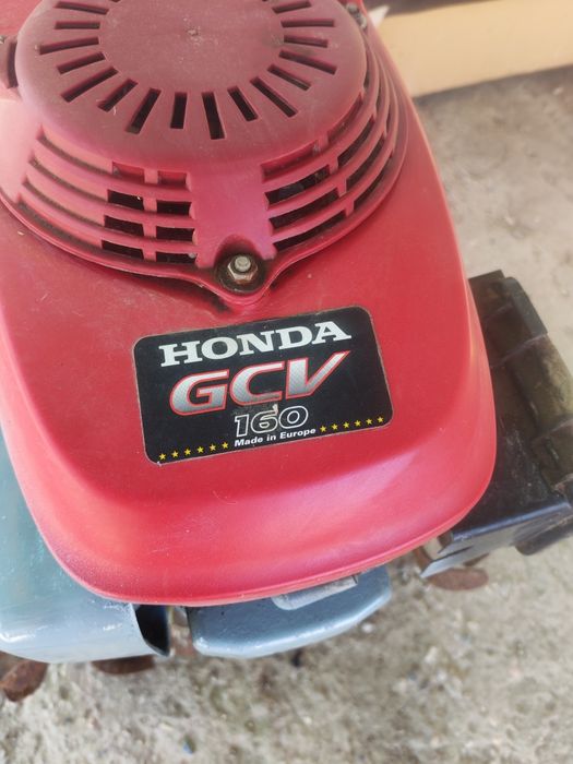 Honda freza de pământ