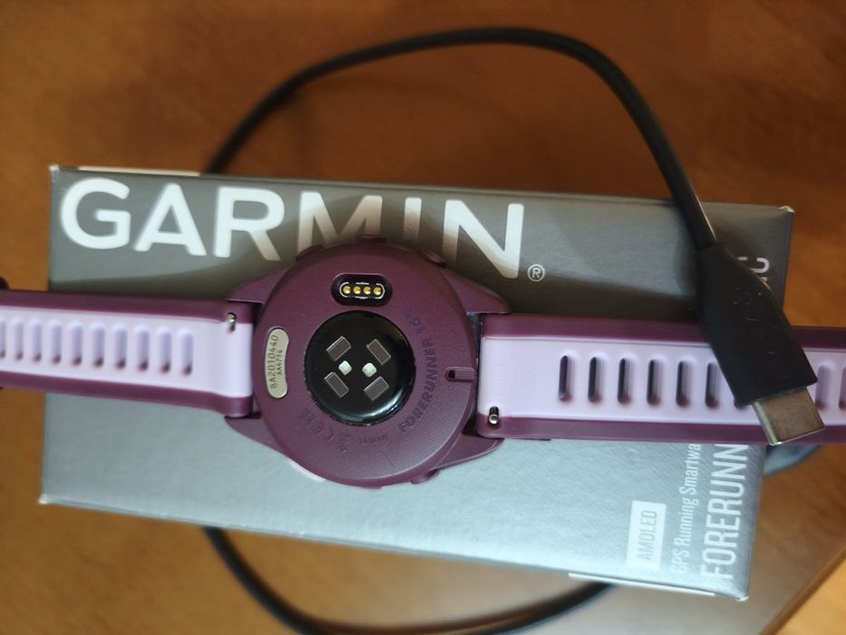 Garmin Forerunner 165 music
