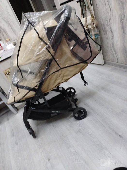 Продаётся фирменный коляска Easywalker Miley2