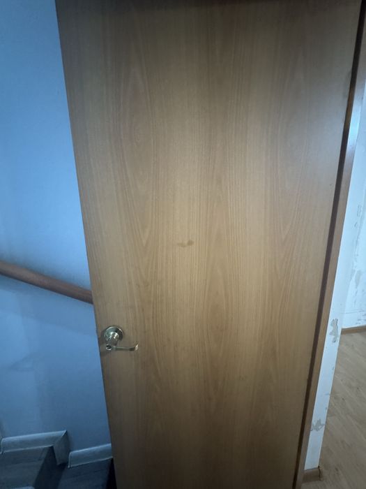 Продам б/у двери
