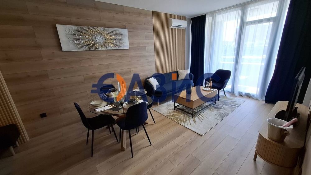 Продава се Тристаен апартамент в к.к. Слънчев бряг - 122 кв.м за 1387 €/кв.м - Снимка #4