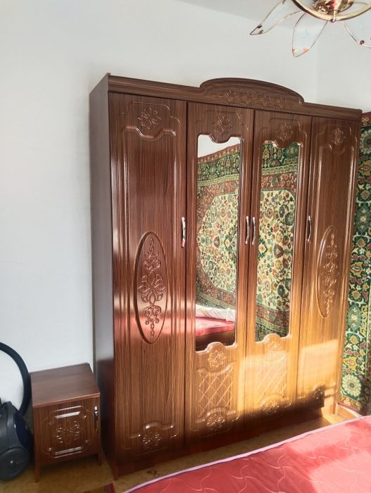 Продам спальный гарнитур