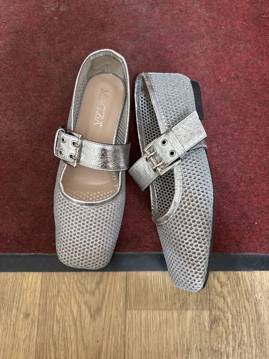 Продается обувь новая